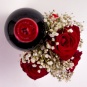 Cadou romantic vin si trandafiri rosii